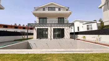 Home in Ciftlik